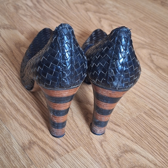 GEORGINA GOODMAN BLACK LEATHER WOVEN HEELS Size 9 - Picture 4 of 11